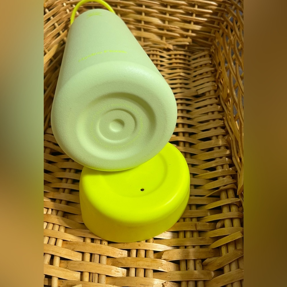 Hydro Flask - Picture 3 of 4